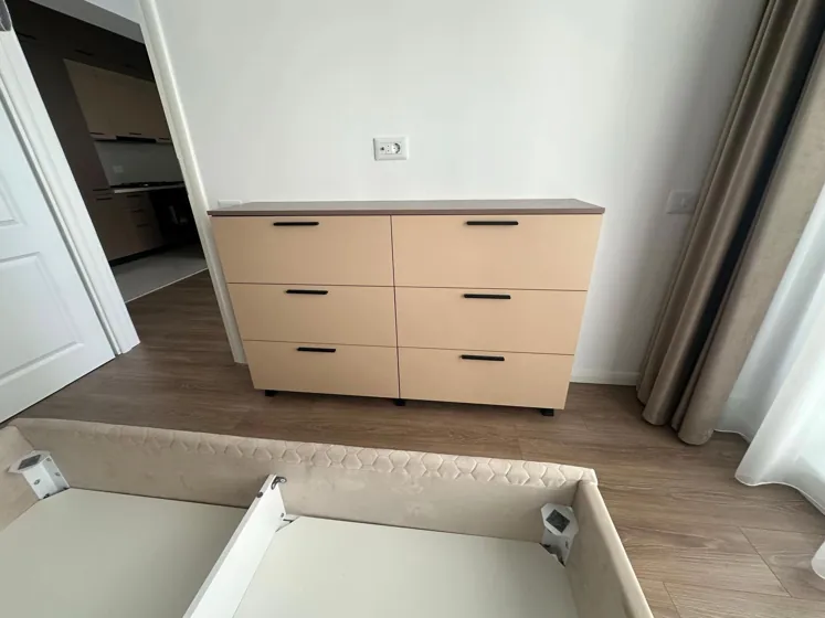 Comodă cu șase sertare și pat cu ladă de depozitare